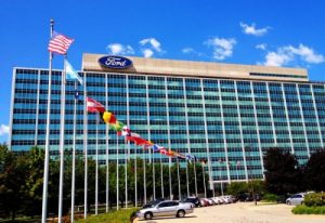 Ford переоценивает офисные помещения в мире коронавирусов.